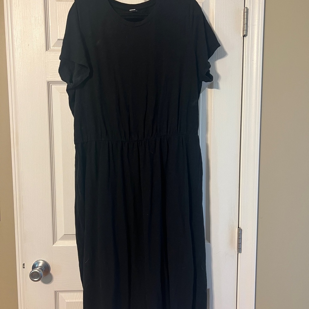 Old Navy black midi dress